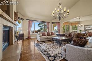 1095 High Lake View