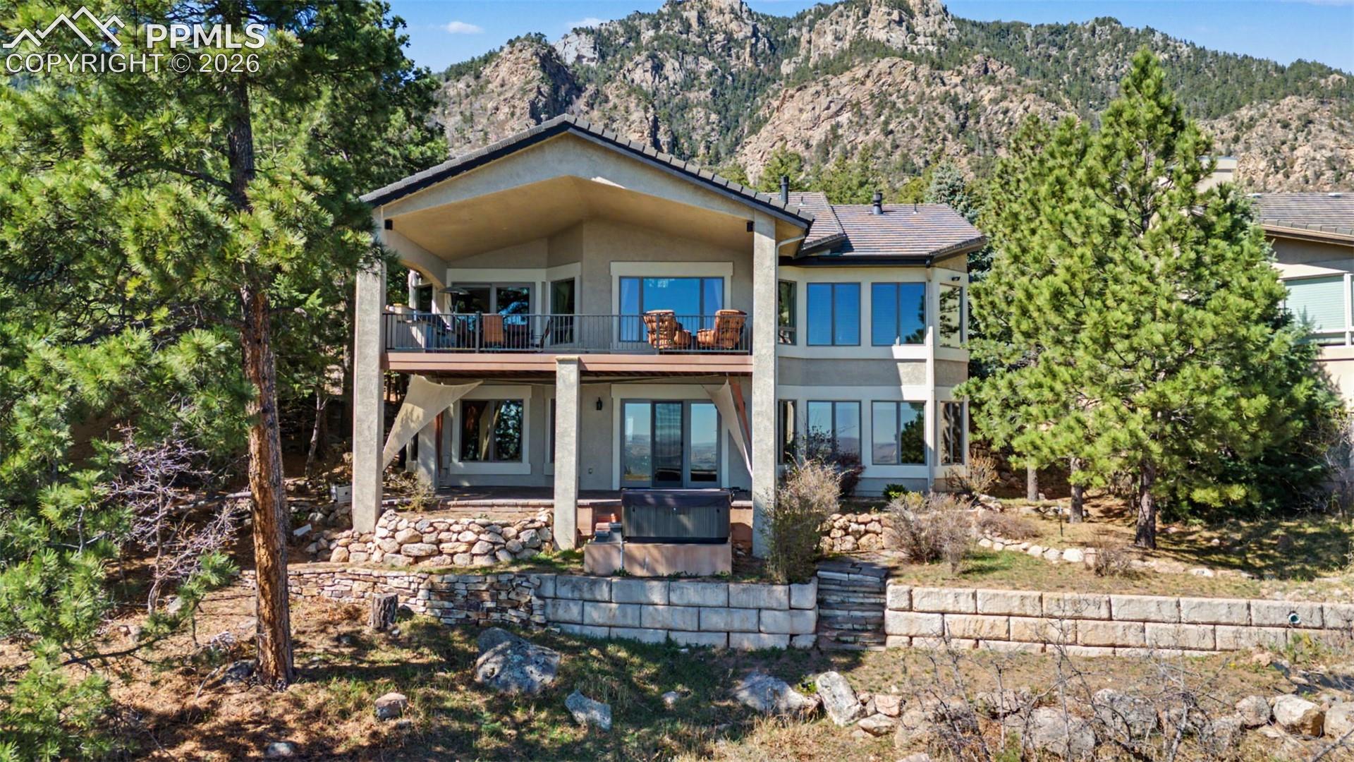 1095 High Lake View