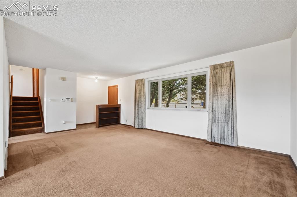7386 Bell Drive