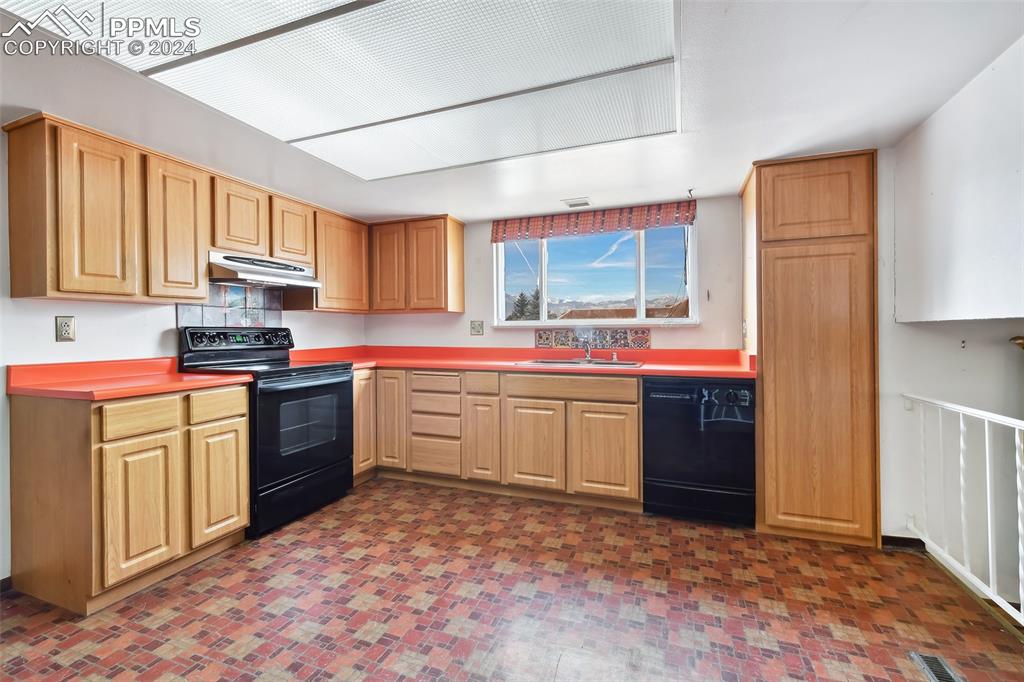 7386 Bell Drive