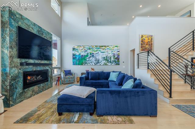 3089 Cathedral Park View