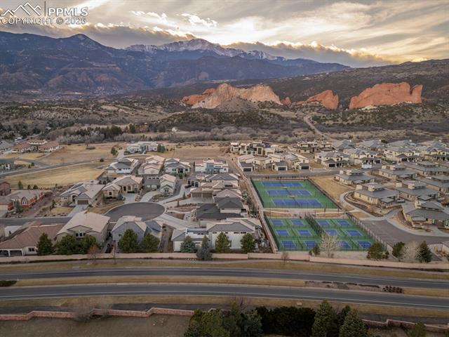 3089 Cathedral Park View