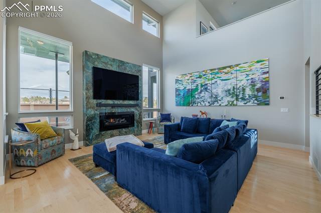 3089 Cathedral Park View