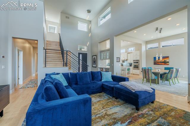 3089 Cathedral Park View