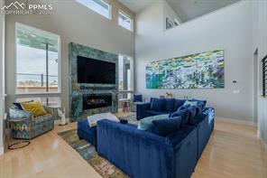 3089 Cathedral Park View