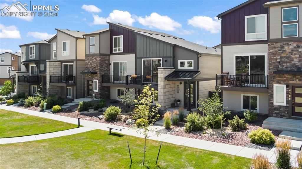 4174 Parkwood Trail