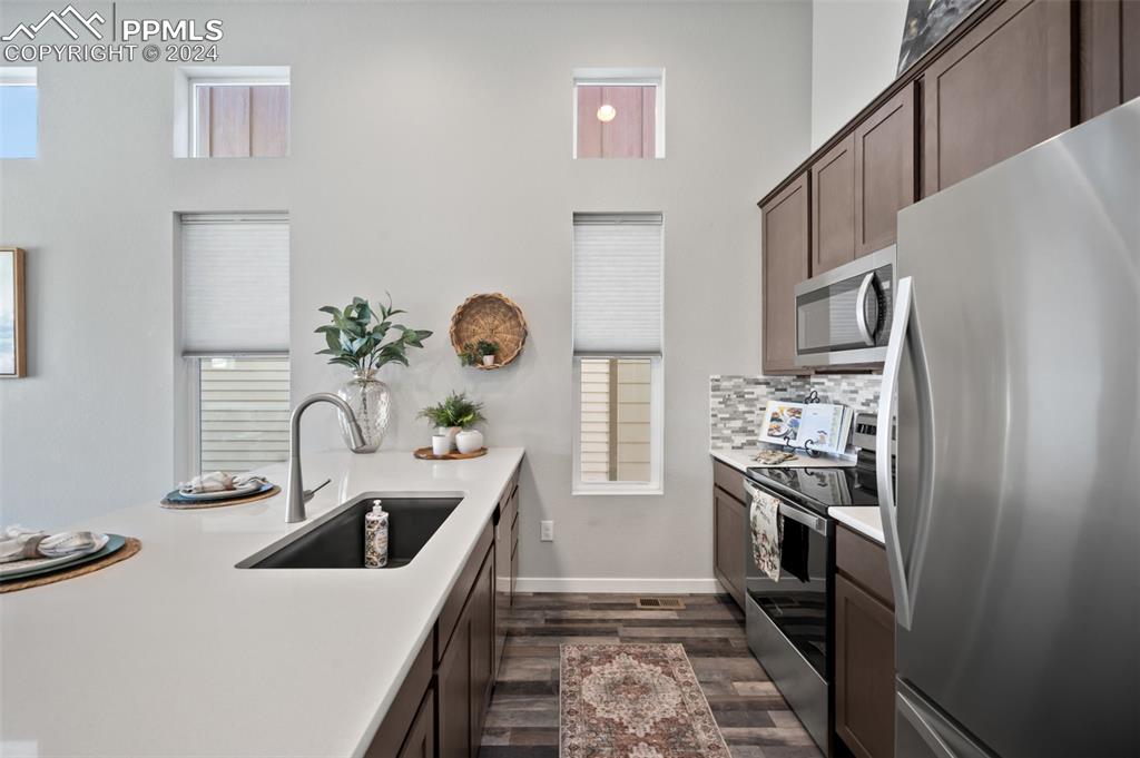 4174 Parkwood Trail