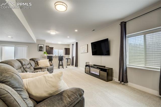 6898 Sedgerock Lane