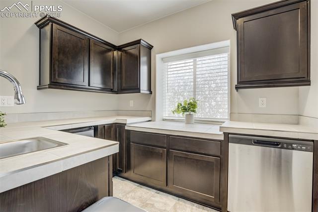6898 Sedgerock Lane