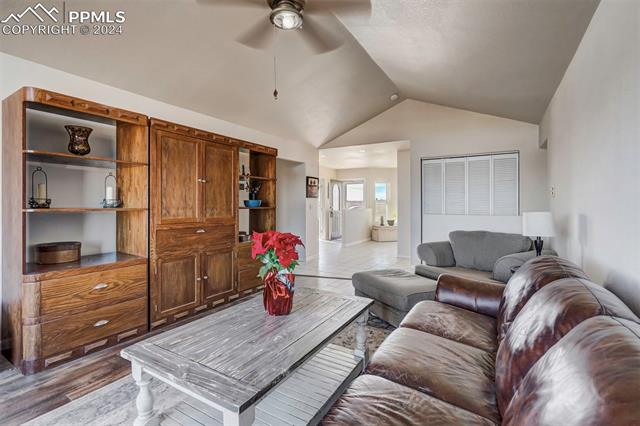21510 Cheryl Grove