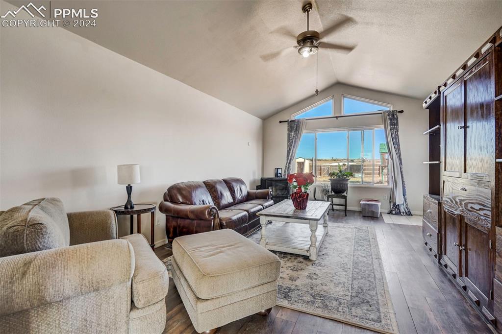 21510 Cheryl Grove