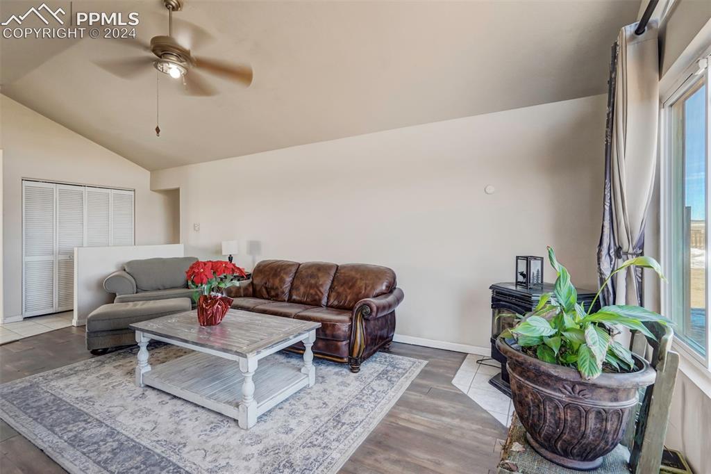 21510 Cheryl Grove