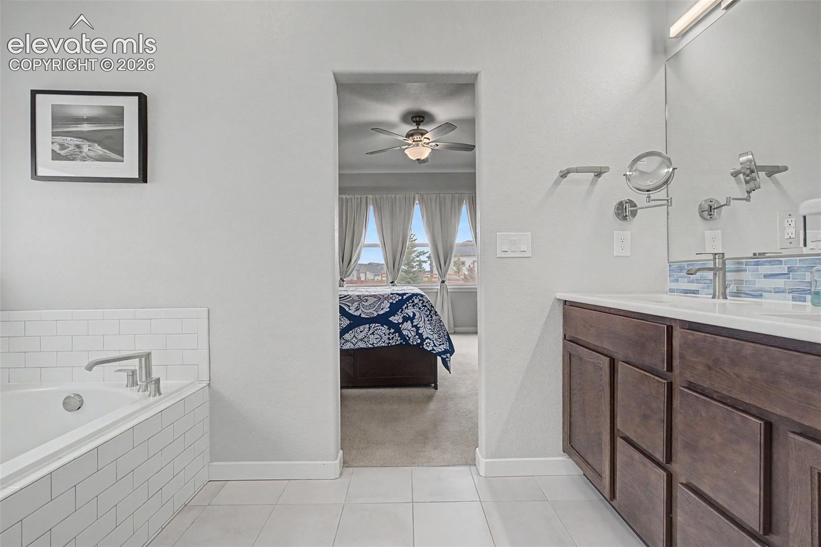 1067 Parkline Lane