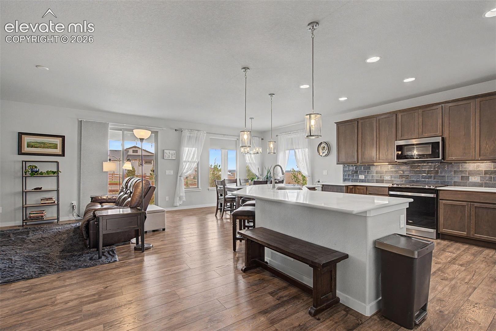 1067 Parkline Lane