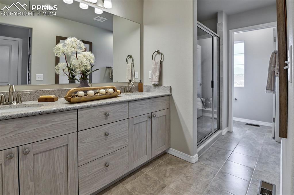4922 Amazonite Drive