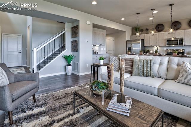 4922 Amazonite Drive