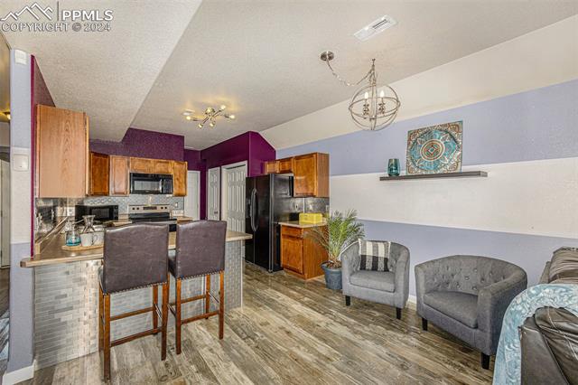 647 Hailey Glenn View