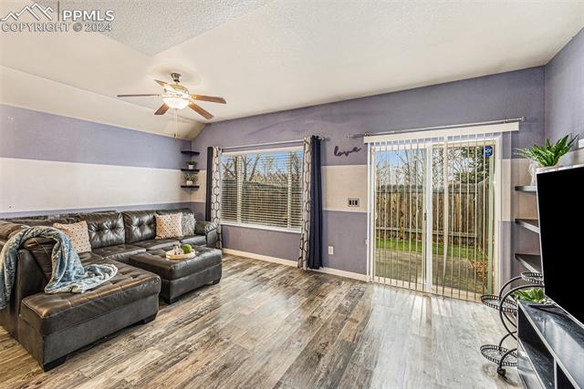 647 Hailey Glenn View