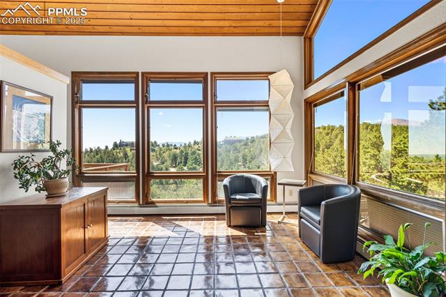 1240 Oak Hills Drive
