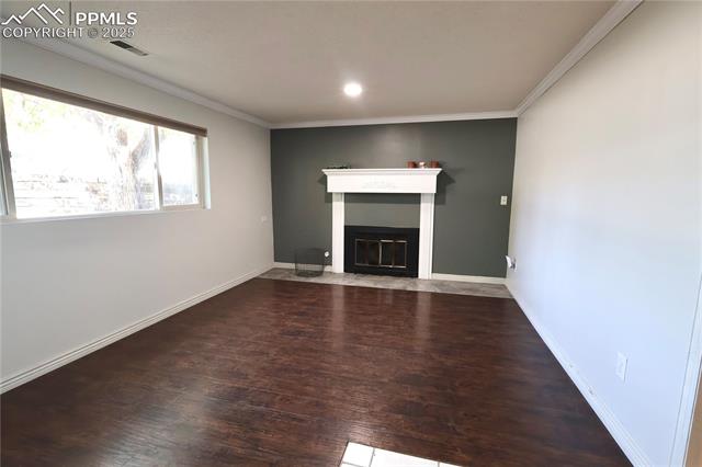 1623 James Circle