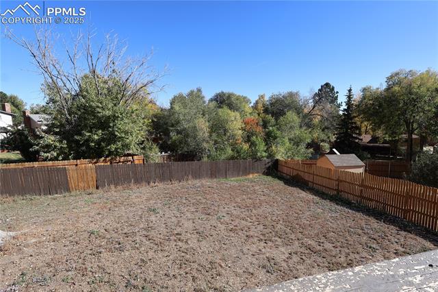 1623 James Circle