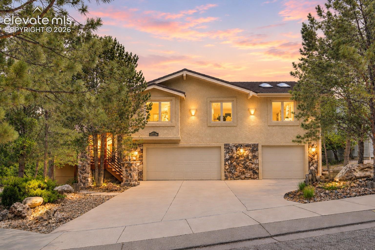 6745 Northvale Lane