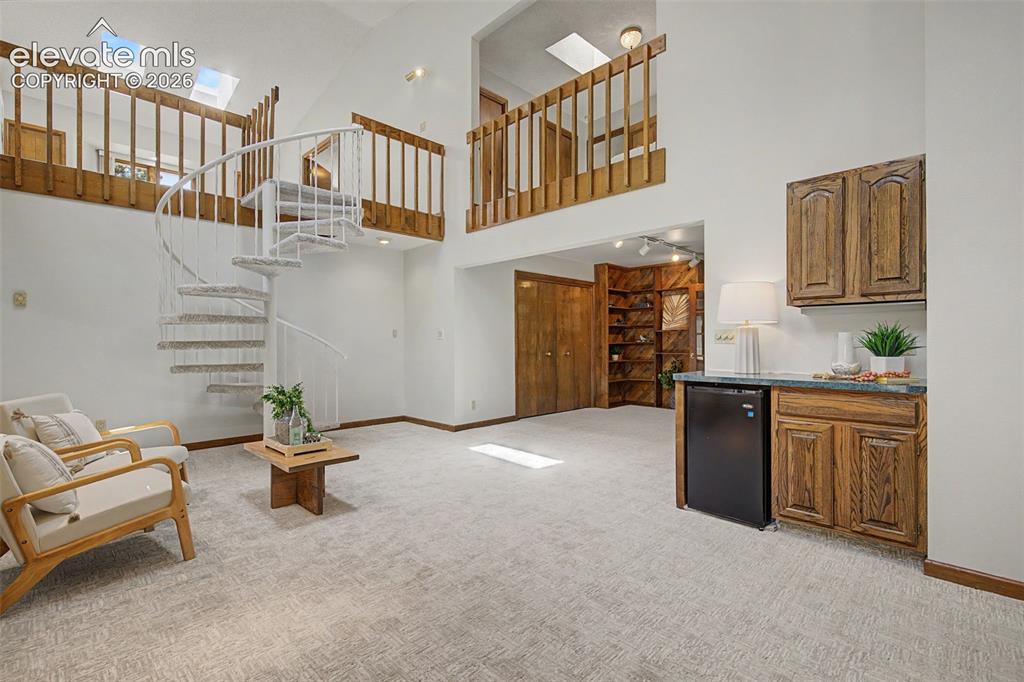 6745 Northvale Lane