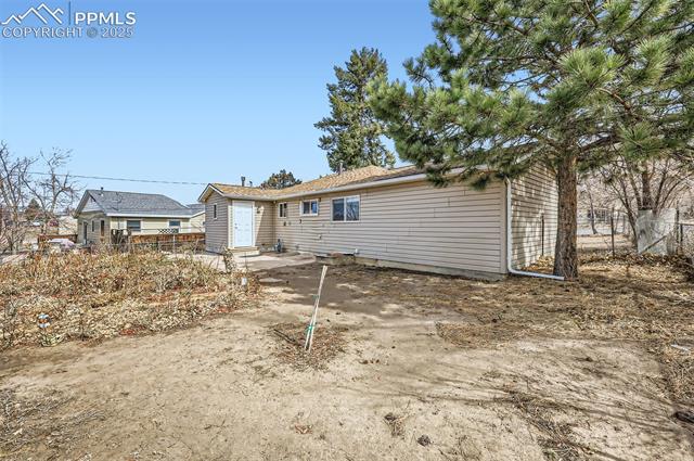 2328 Bonfoy Avenue