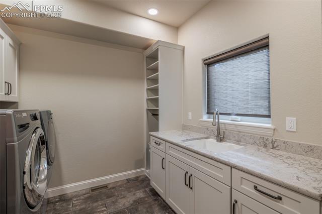 3033 Cathedral Park View