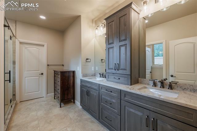 3033 Cathedral Park View