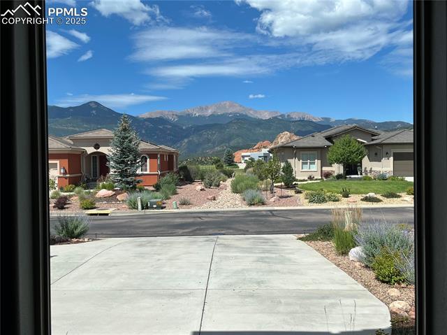 3033 Cathedral Park View