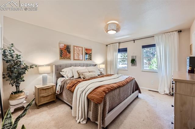 2809 Flintridge Drive