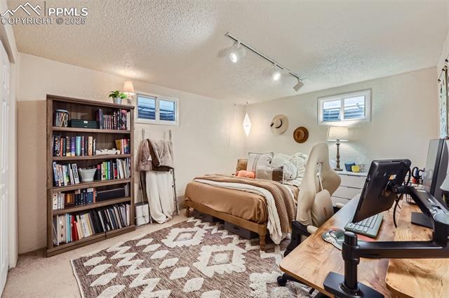 2809 Flintridge Drive