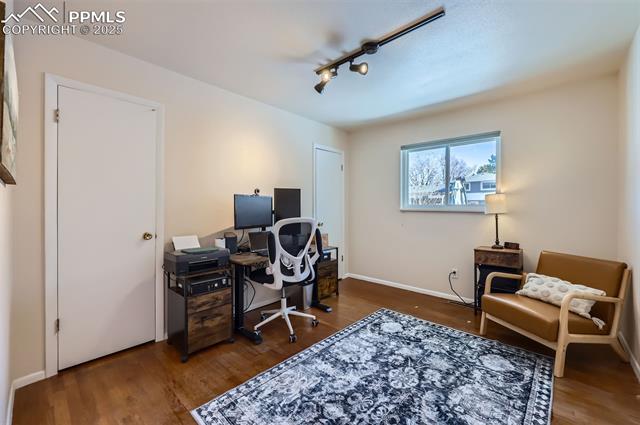 2809 Flintridge Drive