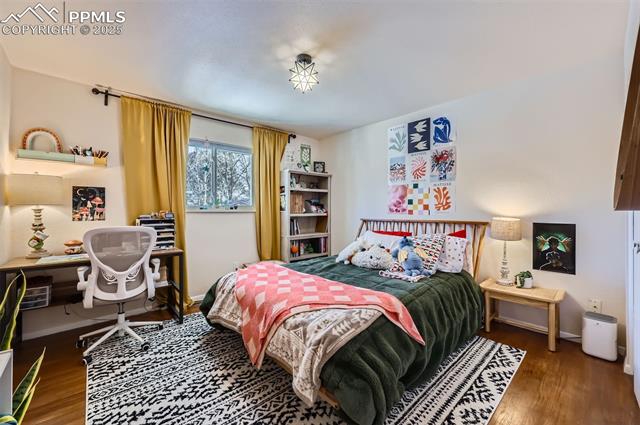 2809 Flintridge Drive