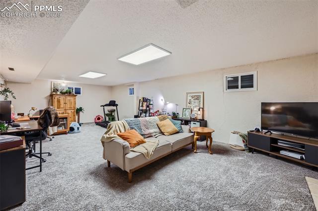 2809 Flintridge Drive
