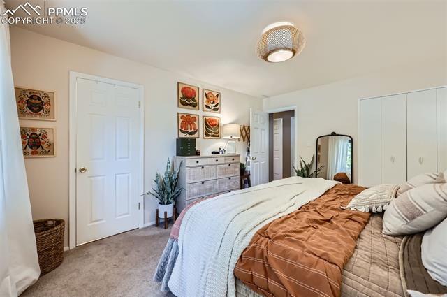 2809 Flintridge Drive