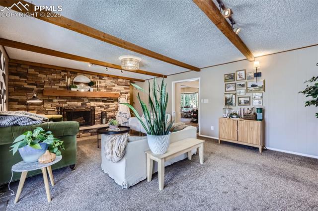 2809 Flintridge Drive