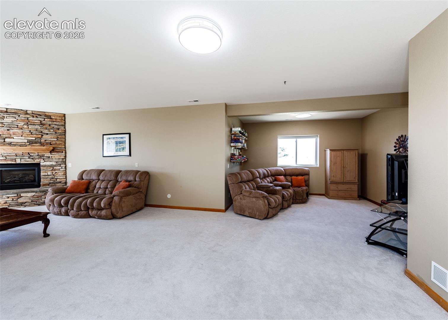 9671 Cairngorm Way