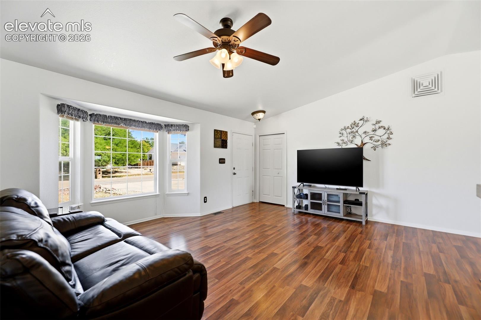 458 W Lookout Drive