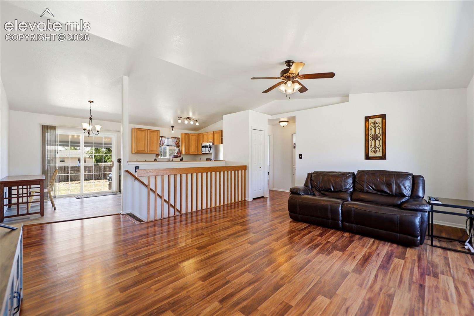 458 W Lookout Drive