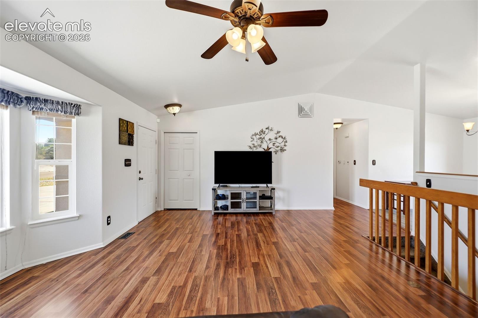 458 W Lookout Drive