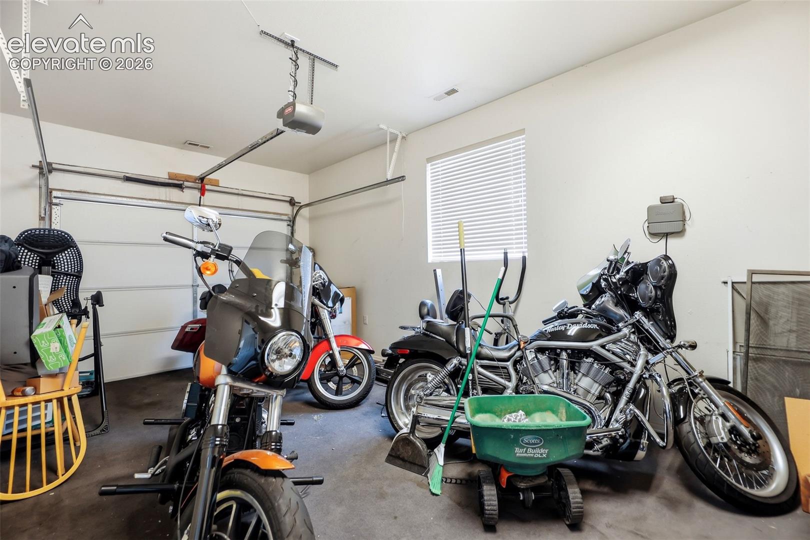 458 W Lookout Drive
