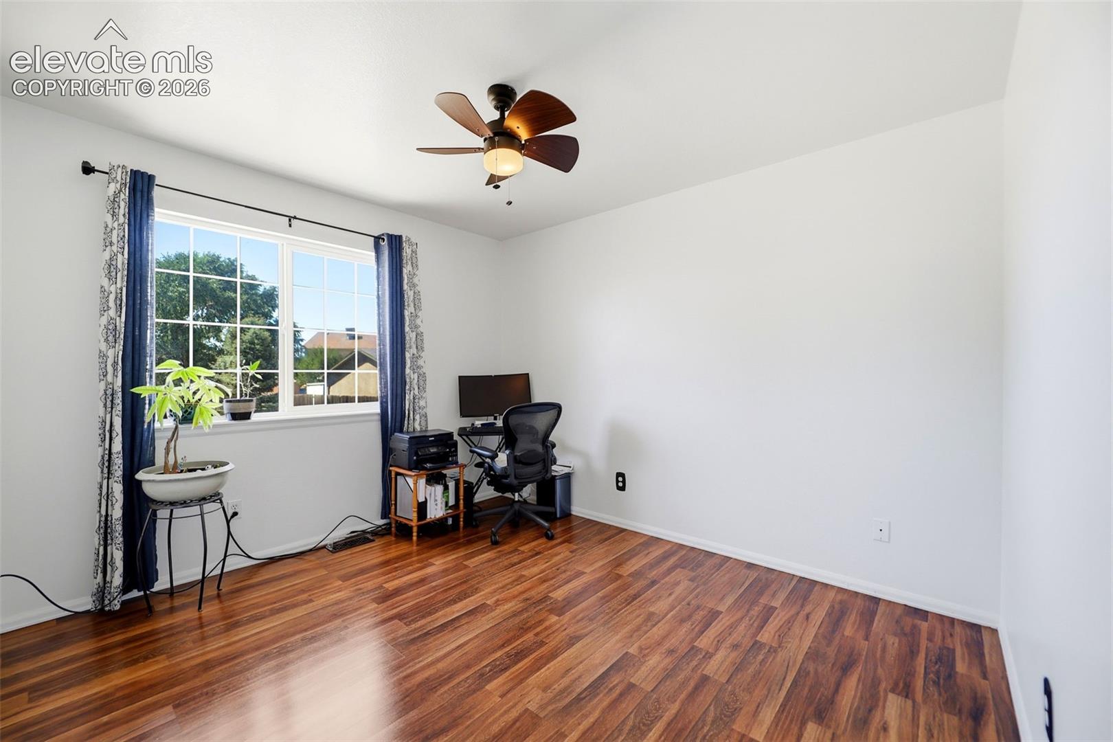 458 W Lookout Drive