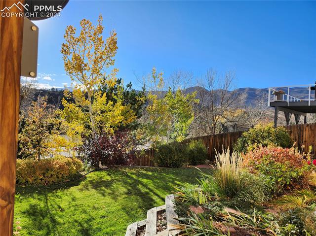 1735 Smoke Ridge Drive