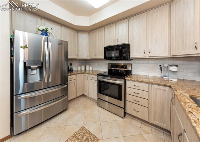 1735 Smoke Ridge Drive