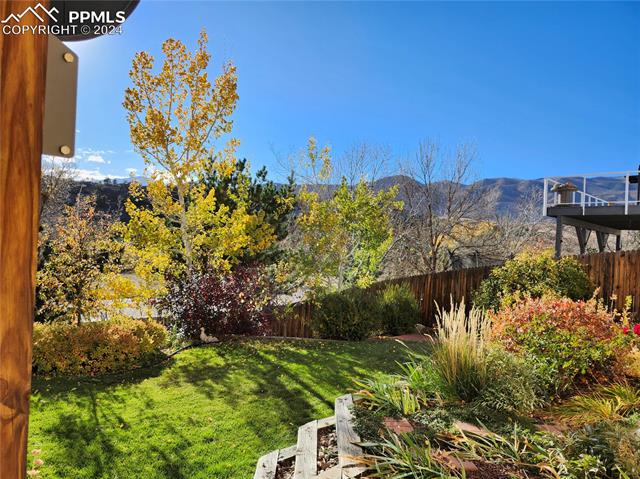 1735 Smoke Ridge Drive