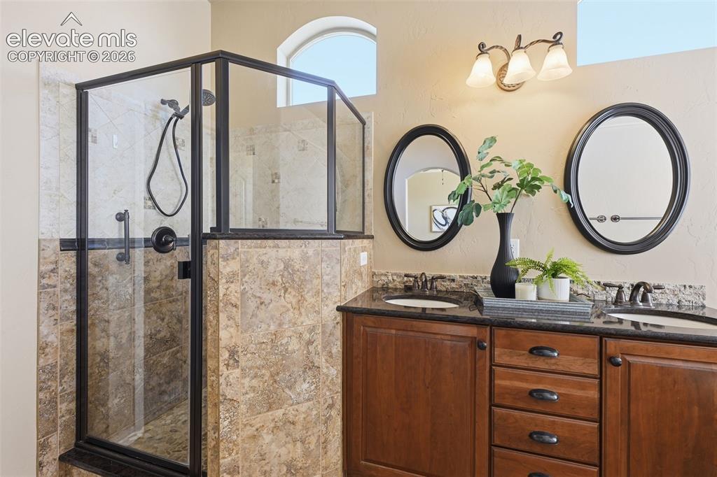 13184 Cake Bread Heights