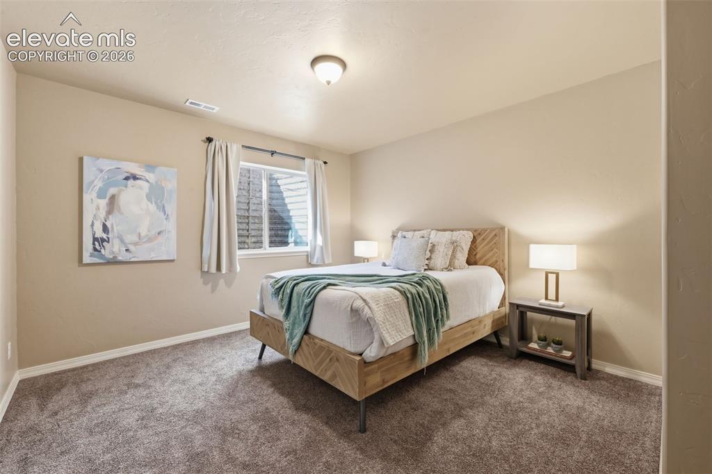 13184 Cake Bread Heights