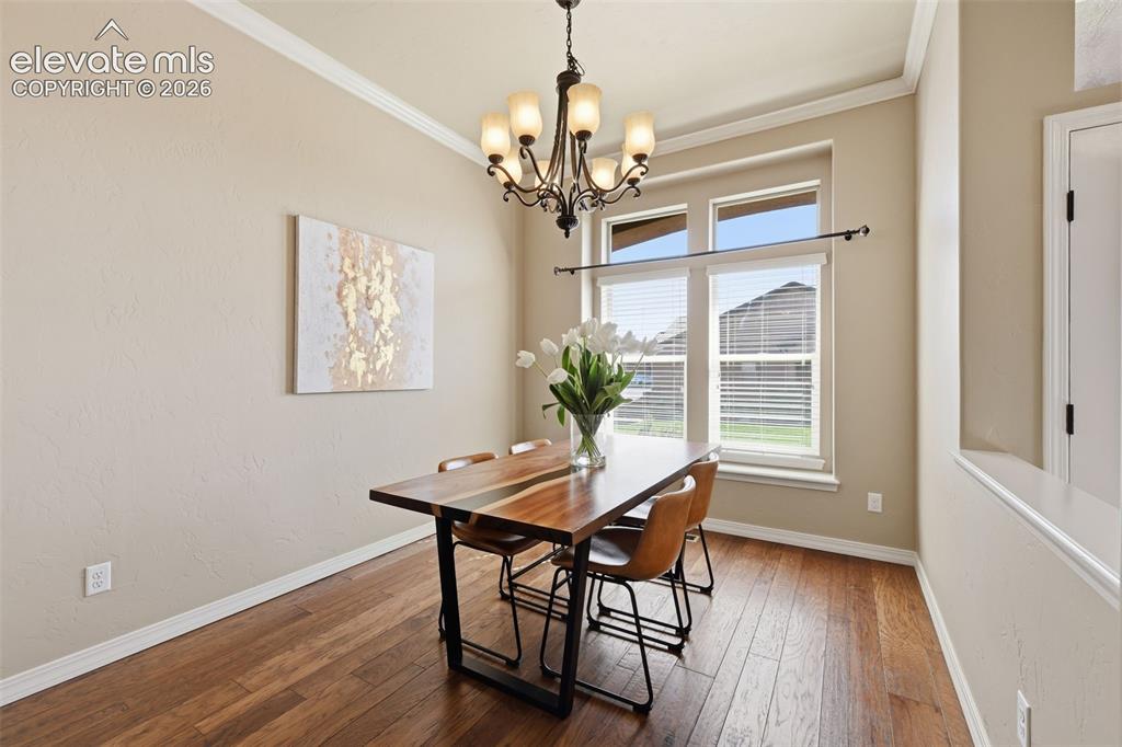 13184 Cake Bread Heights